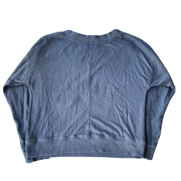 Friends Sweatshirt Sz M 8-10 V-Neck Long Sleeve Crop Pullover Blue TV Womens - Picture 6 of 9